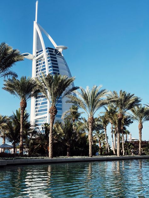 #dubai #dubaitravel #dubaisail #inspiration #blue #blueaesthetic #blueandwhite #aesthetic #aestheticphotography Dubai Blue Aesthetic, Dubai Aesthetic, Dubai Travel, New Wallpaper, Blue Aesthetic, Marina Bay, Aesthetic Photography, Marina Bay Sands, Journal Ideas