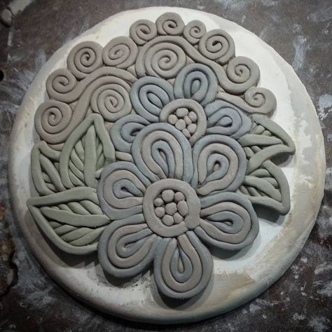 Coil Pottery, Slab Ceramics, Pottery Lessons, Coil Pots, Beginner Pottery, Sculpture Art Clay, Sculptures Céramiques, Cerámica Ideas, Pottery Handbuilding