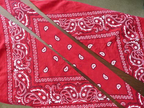 Bandana Headband Tutorial, Bandana Clothing, Bandana Crafts, Bandanas Diy, I Need A Hobby, Hippie Headbands, Headband Tutorial, Positive Comments, Hippie Look