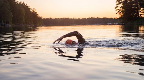 Wild Water Swimming, Swimming Photoshoot, Swimming Inspiration, Person Swimming, People Swimming, Triathlon Swimming, Swimming Photography, Swimming Photos, Spin Bike Workouts