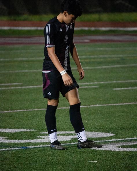 Mount vernon VS Edison High School ⚽️ . . . #soccer #football #sportsphotography #photographer #photography Edison High School, Soccer Pics, School Soccer, High School Soccer, Football Photography, Mount Vernon, Soccer Pictures, April 19, Sports Photography