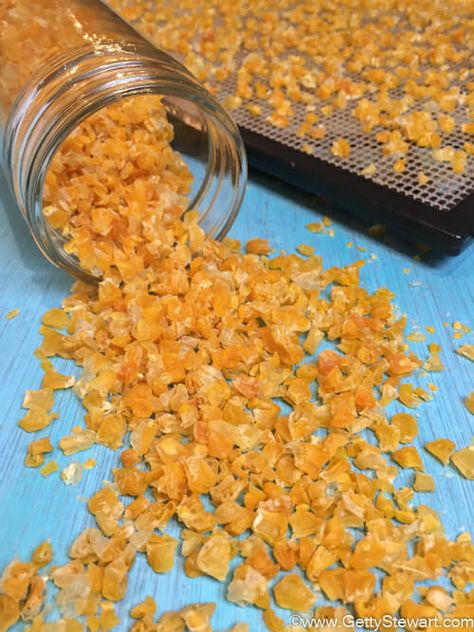 How to Dehydrate Corn - GettyStewart.com Dehydrate Corn, Fresh Corn On The Cob, Storing Food Long Term, Chicken Corn Chowder, Dehydrated Vegetables, Bacon Chicken, Dried Food, Dried Corn, Stinging Nettle