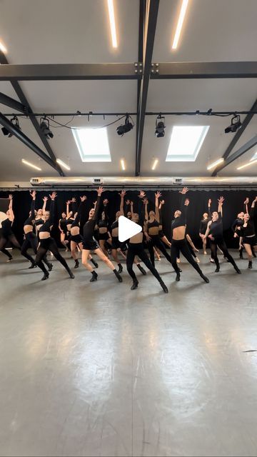 Jazz Dance Moves, Danse Jazz, Contemporary Dance Videos, Cool Jazz, Jazz Dance, Amazing Day, April 21, Contemporary Dance, The Best Day