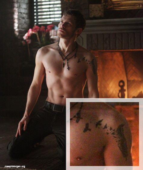 I love this tatt... Joseph Morgan Small Wave Tattoo, Klaus The Originals, Klaus And Caroline, Nicola Peltz, The Originals Tv, Don Draper, Vampire Diaries Wallpaper, Vampire Diaries Funny, Daniel Gillies