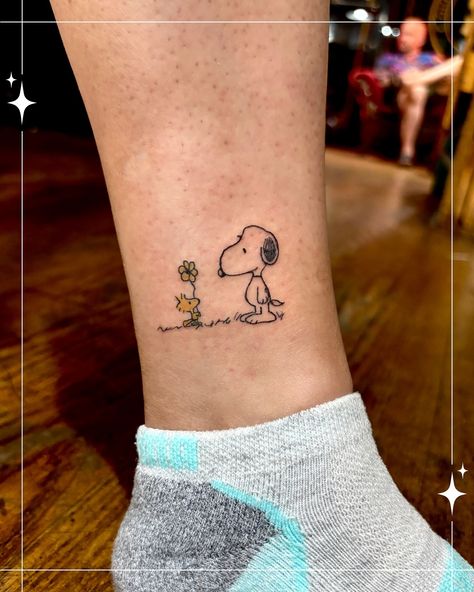 woodstock n snoopy for ny, with uv accent 🌟 Snoopy Moon Tattoo, Snoopy Woodstock Tattoo, Small Snoopy Tattoo, Snoopy And Woodstock Tattoo, Peanuts Tattoo, Snoopy Tattoo Ideas, Snoopy Tattoo, Special Tattoos, Angel Tattoo