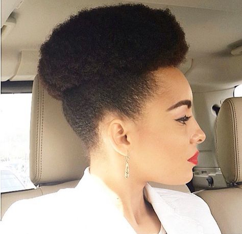 THICK PUFF Protective Hairstyles For Short Natural, Hairstyles For Short Natural Hair, Big Chop Hairstyles, Cabello Afro Natural, Short Natural Hair, Afrikaanse Mode, Natural Afro Hairstyles, Natural Hair Twists, Pelo Afro