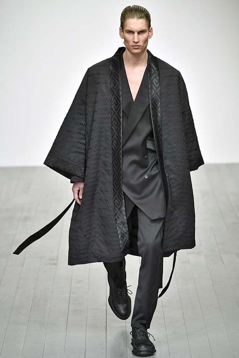 Mamoru Chiba, Masculinity Quotes, Workout Man, Quotes Empowering, Male Kimono, Mens Fashion Wedding, Menswear Runway, Empowering Words, Couture Mode