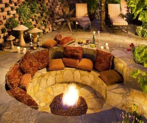 Backyard Seating Ideas, Design Per Patio, Garden Sitting Areas, Round Fire Pit, Fire Pit Seating, Backyard Seating, Fire Pit Area, Fire Pit Designs, Diy Fire Pit