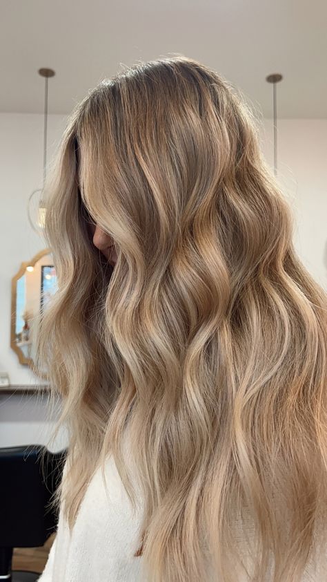 Brunette To Blonde Ideas, Pretty Light Brown Hair With Highlights, Blended Honey Blonde Balayage, Brown Almost Blonde Hair, Low Maintenance Blonde Balayage Natural, Blonde Hair Color Ideas Root Smudge, Fall Hair For Dirty Blonde Highlights, Almond Blonde Balayage, Loved In Blonde Highlights