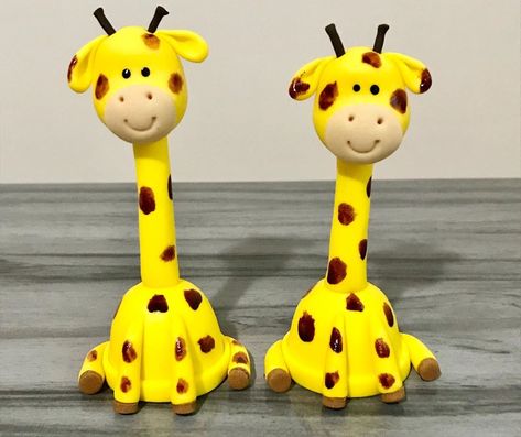 Cute Giraffe, Country Art, Food Design, Cake Topper, Cake Toppers, Fondant, Biscuits, Cake, Quick Saves