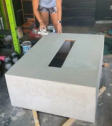 Diy Faux Concrete Table, Diy Outdoor Propane Fireplace, Concrete Fire Table Diy, Concrete Fire Pit Table, Concrete Fire Table, Fire Pit Table Top Cover Diy, Diy Outdoor Coffee Table Fire Pit, Diy Concrete Fire Table, Diy Outdoor Gas Fire Pit