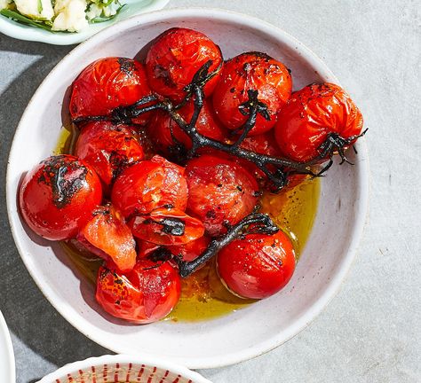 Charred Cherry Tomatoes Canning Cherry Tomatoes, Cherry Tomato Salad, Cherry Tomato Recipes, Healthy Casserole Recipes, Cherry Tomato Sauce, Steak Side Dishes, Cherry Tomato Pasta, Canned Cherries, Roasted Cherry