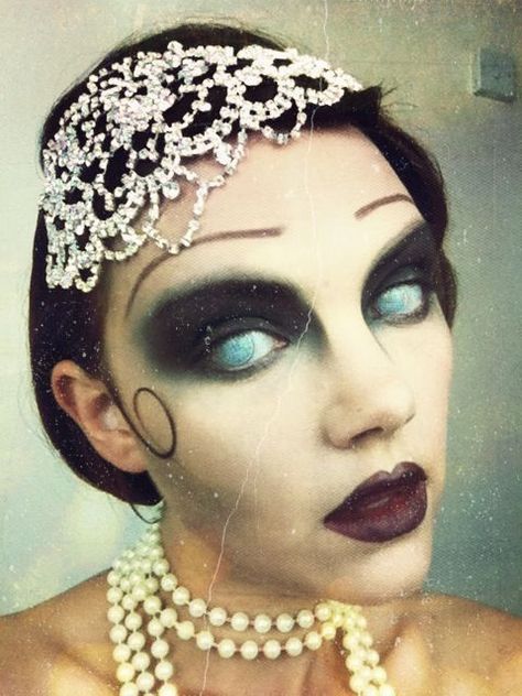 Zombie Flapper, Flapper Makeup, Color Contacts For Halloween, Flapper Halloween, Zombie Halloween Makeup, Halloween Costumes 2014, Halloween Eye Makeup, Flapper Costume, Zombie Makeup