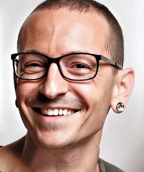 Chester Bennington Portrait, Joe Hahn, Rob Bourdon, Linking Park, Charles Bennington, Linkin Park Chester, Blind Love, Mike Shinoda, Guys And Dolls