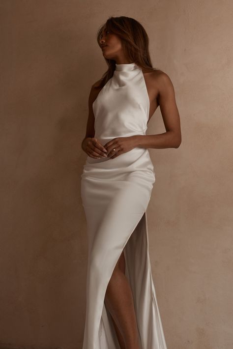 If you love the modern minimalist wedding look, we found your one stop shop for your wedding dress. See all the details here #modernbride #minimalistdress #sophiarichiewedding Ivory Satin Wedding Dress, Wedding Dress Grace Loves Lace, Halter Neck Wedding Dress, Halter Wedding Dress, Minimalist Bride, High Neck Wedding Dress, Neck Wedding Dress, Open Back Wedding Dress, Minimalist Wedding Dresses