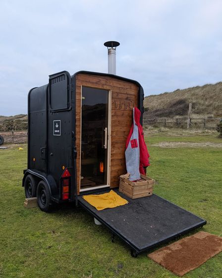 Diss man starts mobile sauna business in a horse box | Eastern Daily Press Mobile Sauna Projects, Mobile Sauna Ideas, Horse Trailer Bathroom Ideas, Horse Trailer Sauna, Sauna Business, Sauna Trailer, Trailer Sauna, Sauna Wood Stove, Backyard Sauna