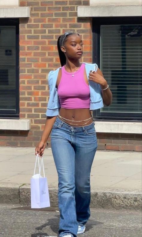 00s Fashion Women, Regular Sized Women Fashion, 90s And 2000s Fashion Outfits, 2000s Fashion Outfits Black Women Summer, Black Women Y2k Fashion, Y2k Outfit Ideas Black Women, Y2k Black Women Fashion, 90s Inspired Outfits Black Women, 90’s Outfits Aesthetic