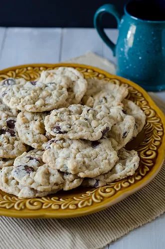 10 Cup Cookies Best Food Ever, Semi Sweet Chocolate Chips, Cookies Ingredients, Easy Cookies, How Sweet Eats, Cookie Desserts, Us Foods, Fun Desserts, Cake Desserts