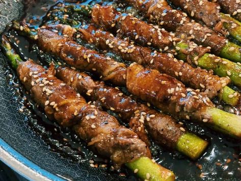 Soy Glazed Beef Wrapped Asparagus - Tiffy Cooks Cabbage Stew, Beef Wraps, Braised Cabbage, Asian Dinners, Salmon Sushi, Beef Noodle Soup, Soy Recipes, Easy Asian Recipes, Beef And Noodles