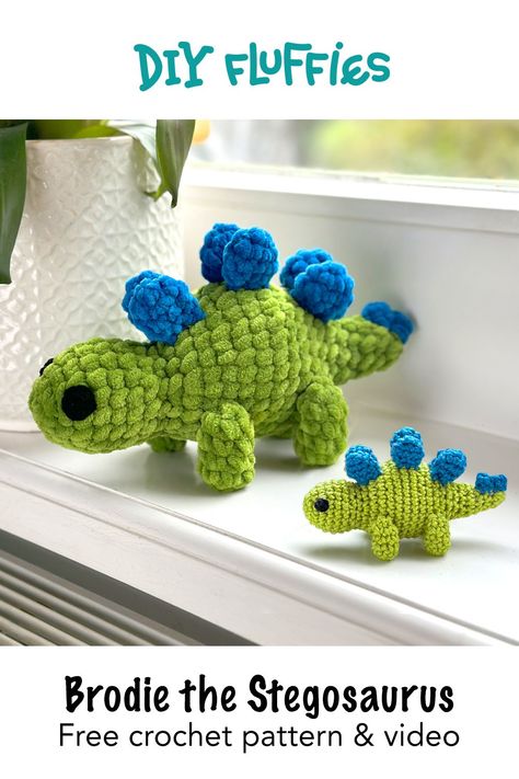 Learn how to create this stegosaurus Amigurumi with this free dinosaur crochet pattern. This is an easy crochet pattern, great for beginners. Stegosaurus Crochet Pattern, Free Dinosaur Crochet Pattern, Dino Crochet Pattern, Crochet Dinosaur Pattern Free, Christmas Tree Skirt Crochet Pattern, Dino Crochet, Dinosaur Crochet Pattern, Dinosaur Crochet, Crochet Dinosaur Patterns