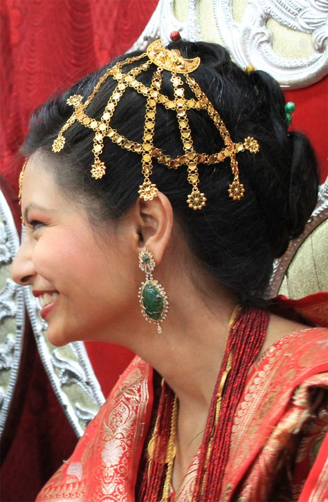 Newari Jewelry, Newari Wedding, Newari Culture, Bridal Jewerly, Nepalese Jewelry, Culture Dress, Deco Dress, Bridal Hairstyle, Very Long Hair