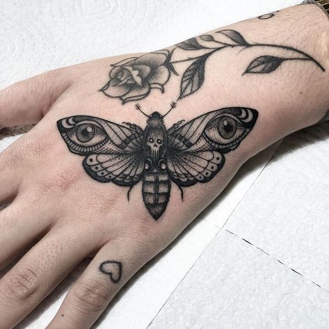 Moth Hand Tattoo, Moth Eyes, Moth Tattoo Design, Insect Tattoo, Moth Tattoo, Hand Tattoos For Women, Eye Tattoo, Hand Tattoo, Piercing Tattoo