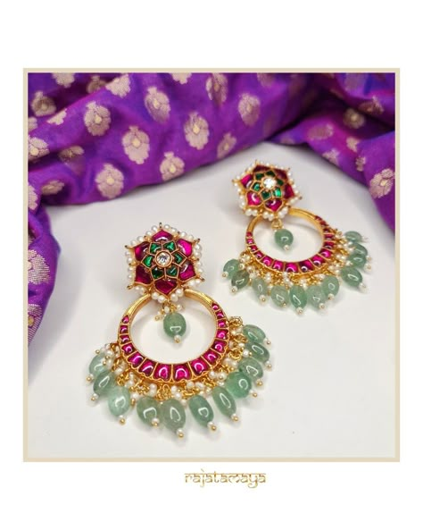 Kundan Chandbali Earrings Gold, Chandbalis Earrings Gold, Chandbali Earrings Kundan, Chandbali Earrings Gold, Elegant Gold Necklace, Chandbalis Earrings, Earrings Kundan, Bridal Necklace Designs, Gold Earrings Models