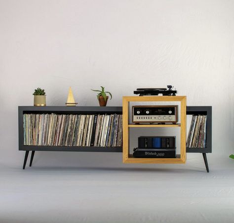 Music Studio Storage, Diy Record Storage, Leaving Room Ideas, Vinyl Record Table, Vinyl Record Room, Turntable Setup, Turntable Furniture, Hifi Furniture, Vinyl Furniture