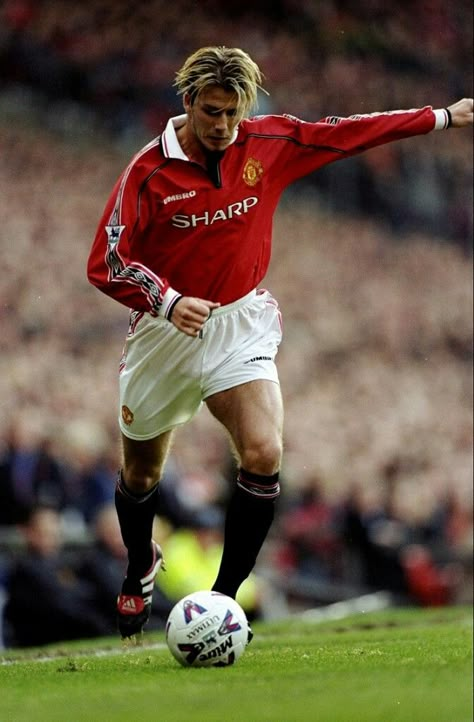 David Beckham of Man Utd in 1999. David Beckham Man Utd, David Beckham 1999, David Beckham Aesthetic, David Beckham 90s, Beckham Manchester United, David Beckham Wallpaper, David Beckham Soccer, David Beckham Manchester United, David Beckham Football