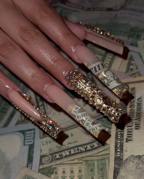 3xl baddie💸 #batonrougenailtech #nails #nailinspo #explore #explorepage #donebyhai #nailinspo2024 #225nailtech #2024nails #nailsofinstagram #nails #nailstagram #nailsnailsnails #nailsoftheday #nailinspiration #birthdaynails #naildesigns #moneynails #quincenails Money Set Nails, Money Nails Acrylic, Extra Baddie Nails, Libra Birthday Nails, Virgo Birthday Nails, Baddie Nails Long, Quinceañera Nails, Baddie Bling Nails, Money Nails Designs