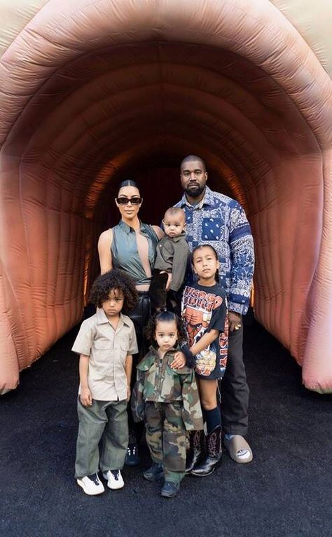 Kim Kardashian’s Son Saint Is a Total Mood In New Family Photo | E! News Kim Kardashian Family Photos, Kim Kardashian Kids, Kardashian Family Photo, Kanye West Family, Kim Kardashian Son, Kim Kardashian Family, Kim Kardashian And Kanye West, Jenner Kids, Newborn Schedule