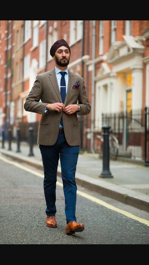 ... Turban Outfit Street Style, Turban Colour, Turban Outfit, Singh Street Style, Blue Pocket Square, Khaki Pants Outfit, Bralette Outfit, Nice Fashion, Stylish Fall Outfits