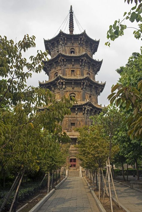 Kaiyuan Pagoda, Quanzhou, Fujian, China Quanzhou China, Fujian China, Beautiful China, Photo Report, Travel Pics, Beautiful Travel, Travel Places, Indian Ocean, Places Around The World