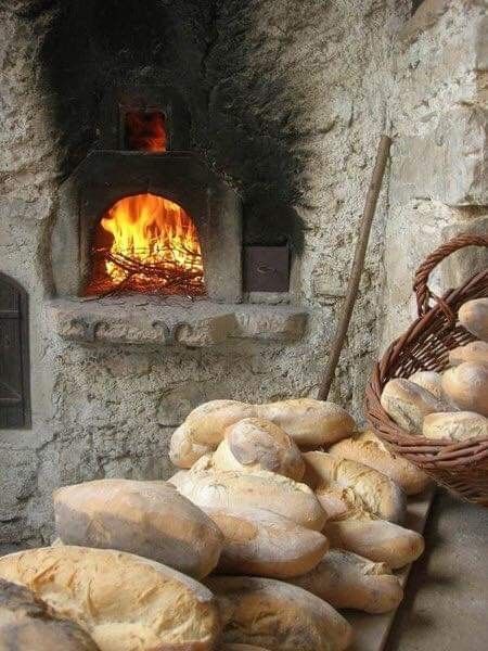 Bread Shop, Bread Oven, Wood Oven, The Bakery, Our Daily Bread, Bakery Bread, Bread And Pastries, Kitchen Witch, Fresh Bread