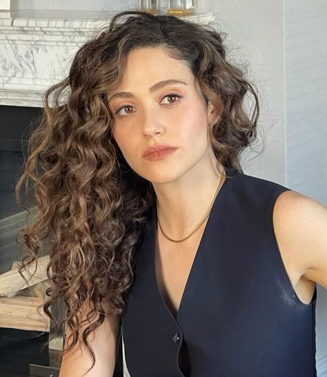 Celebs With Naturally Curly Hair, Italian Curly Hair, Phantom Of The Opera 2004, Lorna Dane, Haley Bennett, Zoey Deutch, Spring Hair Color, Kiernan Shipka, Emmy Rossum