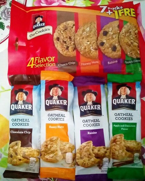 Quaker Oatmeal Cookies, Apple And Cinnamon, Pantry Food, Labels Design, Survival Items, Oats Quaker, Oat Cookies, Cookies Chocolate, Honey Nut