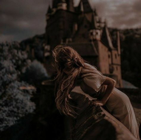 Demetria Core, Era Victoria, Royalty Core, Fairytale Aesthetic, Medieval Aesthetic, Castle Aesthetic, Queen Aesthetic, Royalty Aesthetic, Fotografi Vintage