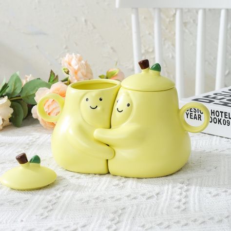 Hugging Pear Shaped Couples Mug Cute Gift,Creative Stuffs - FeelGift Make Your Room Aesthetic, Kawaii Cups, Danish Pastel Aesthetic, Aesthetic Clothing Stores, Couple Mugs, Cute Items, Cute Room Ideas, Cute Doodles Drawings, Novelty Mugs