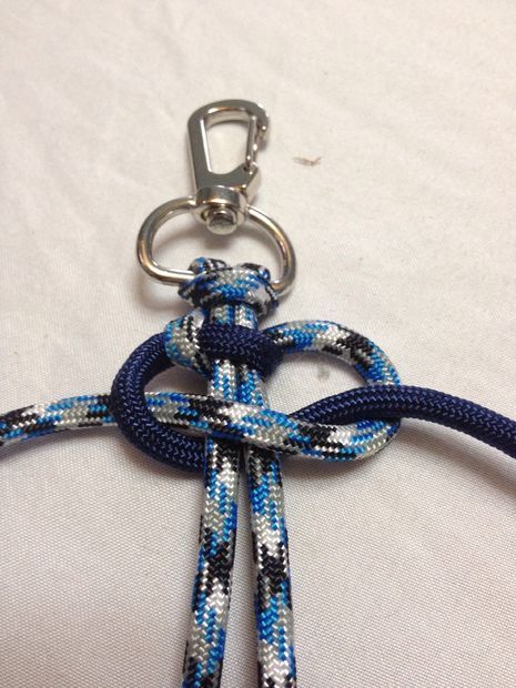 Paracord Dog Leash Tutorial, Dog Leash Diy, Paracord Collar, Braided Dog Leash, Paracord Projects Diy, Cobra Weave, Paracord Dog Leash, Paracord Braids, Diy Dog Collar