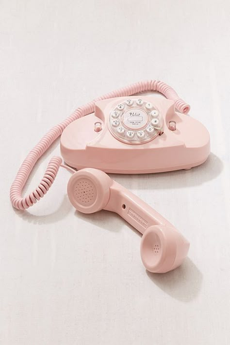 Crosley Princess Phone Kosmetyki Mary Kay, Small Desks, Pink Telephone, Style Année 80, Princess Phone, Telephone Vintage, Pic Collage, Bedroom Wall Collage, Call Me Maybe