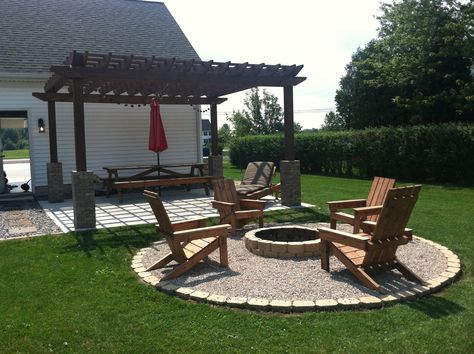 Yard Transformation, Pergola Deck, Outdoor Fire Pit Area, Ideas Terraza, Deck Fire Pit, Outdoor Fire Pit Designs, Fire Pit Landscaping, Fire Pit Ideas, Deck With Pergola