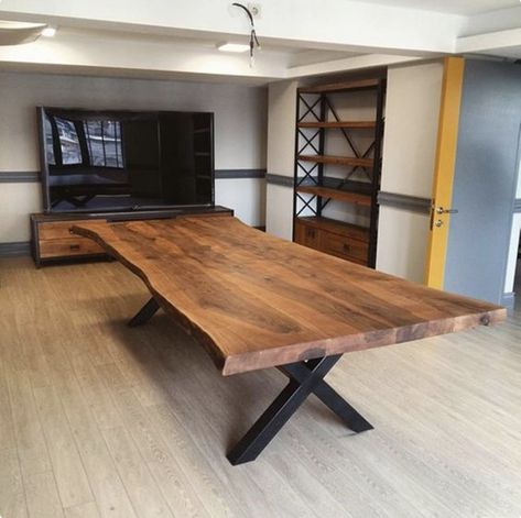 Walnut Kitchen Table, Kitchen Table Makeover, Walnut Kitchen, Custom Dining Tables, Dining Table Rustic, Industrial Dining Table, Table Dining Room, Industrial Dining, Slab Table