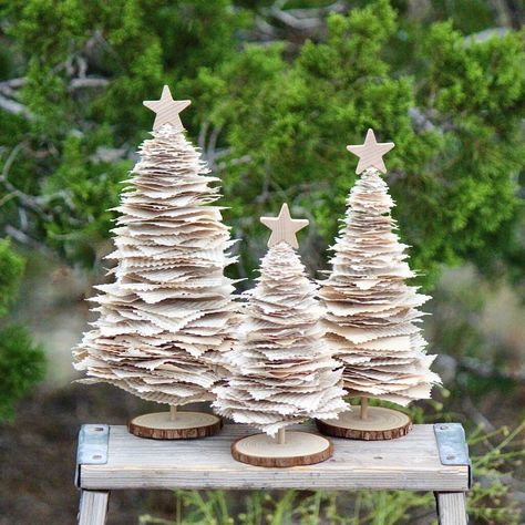 Book Page Christmas Trees » Tree From Paper, Christmas Tree From Book Pages, Ripped Paper Christmas Tree, Christmas Tree Books Diy, Cardboard Christmas Tree Craft, Paper Bag Tree, Stick Tree, Book Pages Christmas Tree, Recycled Book Crafts Christmas