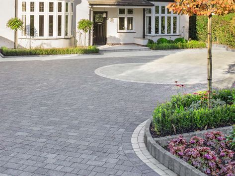 Driveway Paving Stones, Driveway Tiles, Driveway Blocks, Driveway Materials, Front Garden Ideas Driveway, Block Paving Driveway, Permeable Driveway, Modern Driveway, Permeable Paving