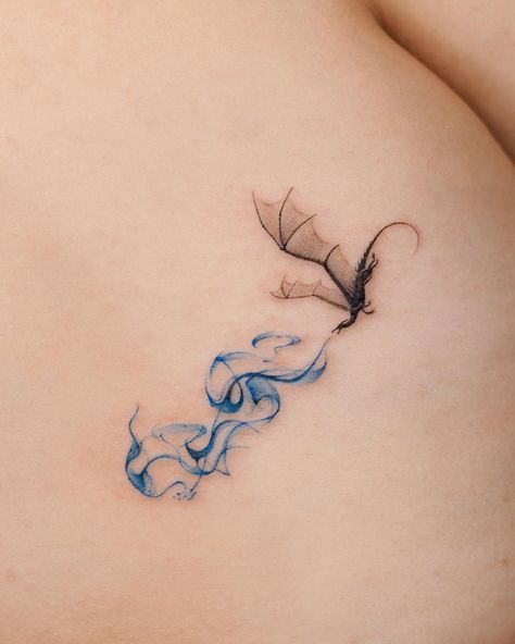 Simple Astrology Tattoos, Feminine Tattoos Ankle, Horizontal Tattoo Design, Dragon With Fire Tattoo, Dragon Tattoo Design For Women, Got Tattoo Ideas, Minimalist Tattoo For Women With Meaning, Dragon Breathing Fire Tattoo, Watercolour Tattoo Small