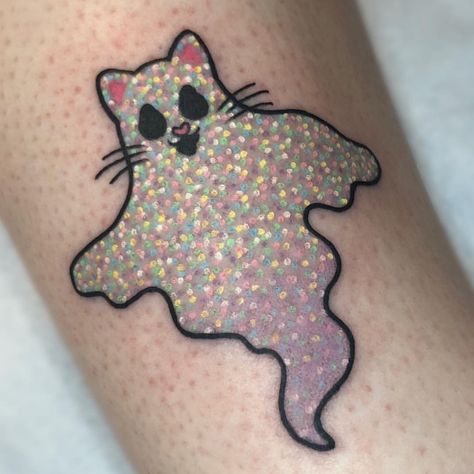 GLITTER KITTY!! @stabbygabby Bright Tattoos, Ghost Tattoo, Kawaii Tattoo, Glitter Tattoo, Stick And Poke, Ghost Cat, Cat Tattoo, Art Toy, Body Painting