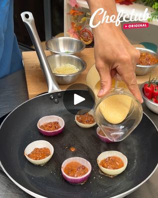 1.5M views · 18K reactions | Cornbread & Chili Bites | Cornbread & Chili Bites! The small size doesn't diminish the huge flavors 🍞🍗 | By Chefclub Network | Facebook Chilli Bites, Cornbread Chili, Chefclub Network, Chili Cornbread, Finger Food Party, Chili And Cornbread, Cooking For 1, Easy Finger Food, Indulgent Food