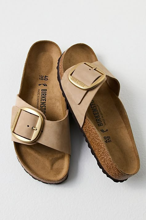 Big Buckle Birkenstock, Madrid Outfits, Madrid Big Buckle, Birkenstock Madrid Big Buckle, Birkenstock Outfit, Look Boho Chic, Birkenstock Sandals, Birkenstock Madrid, Eva Sole