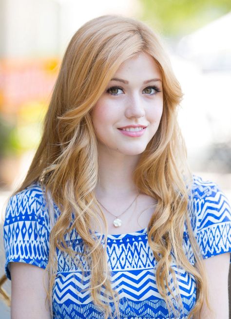 Red Haired Beauty, Long Red Hair, Katherine Mcnamara, Long Red, Beautiful Ladies, Blonde Beauty, Beauty Face, Redheads, Beauty Women