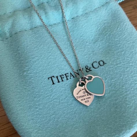 Tiffany Blue Aesthetic, Tiffany And Co Heart Necklace, Tiffany And Co Blue Necklace, Tiffany Two Heart Necklace, Tiffany And Co Aesthetic, Tiffany And Co Double Heart Necklace Blue, Tiffany N Co, Heart Pendant Gold Tiffany & Co., Silver Pendant Necklace Tiffany & Co.